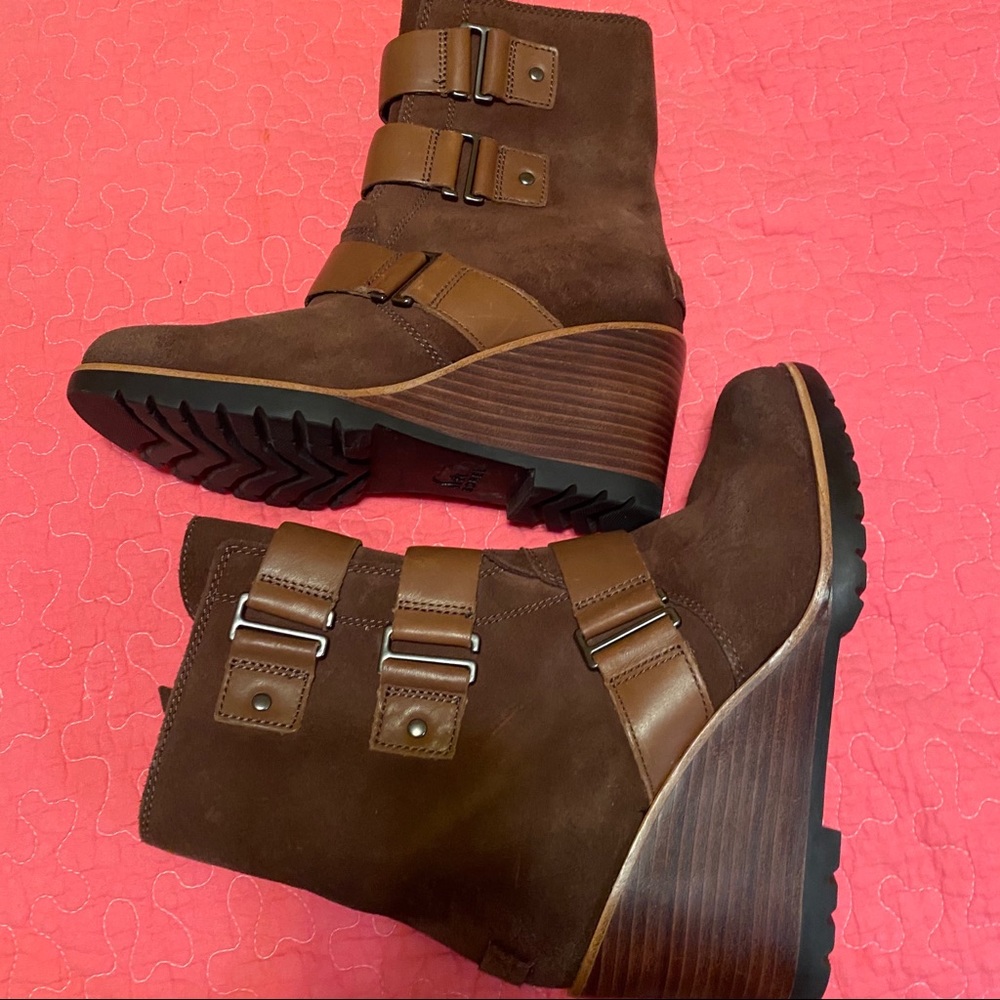 SOREL After Hours Leather Wedge Bootie 8